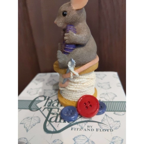 Charming Tails Fitz & Floyd "YOU'RE CUTE AS A BUTTON" Purple Button 89/115 - Picture 3 of 6